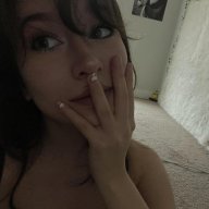 alyssazipoz